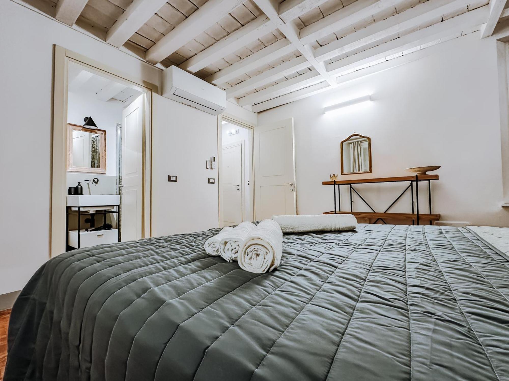 Free Parking - Modena Prestige, La Porta Sul Centro Apartment ภายนอก รูปภาพ